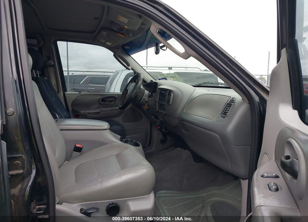 2002 FORD F-150 LARIAT/XLT VIN: 1FTRW08L82KE29351