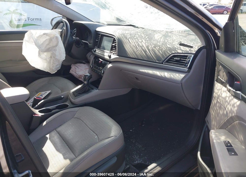 2017 HYUNDAI ELANTRA LIMITED VIN: 5NPD84LF7HH027051