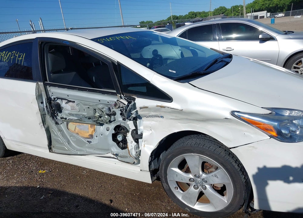 2010 TOYOTA PRIUS V VIN: JTDKN3DUXA0066890