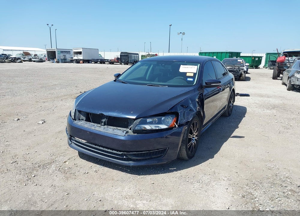 2013 VOLKSWAGEN PASSAT VIN: 1VWAP7A33DC140398