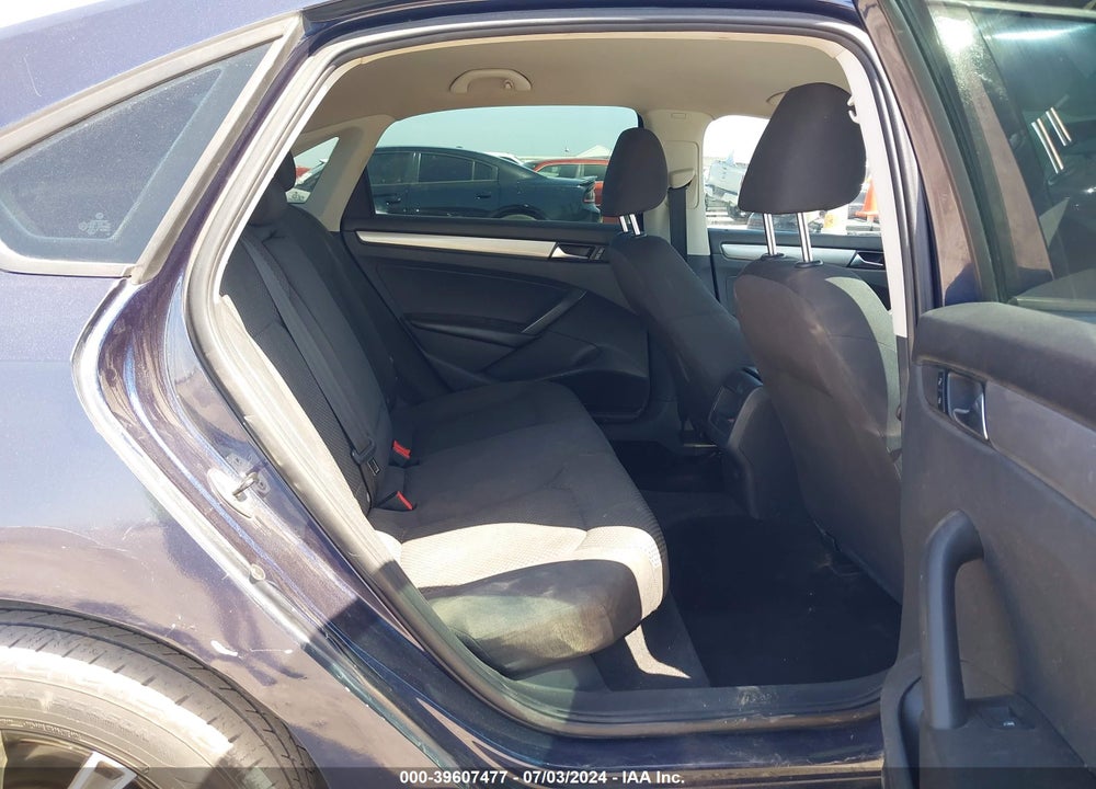 2013 VOLKSWAGEN PASSAT VIN: 1VWAP7A33DC140398