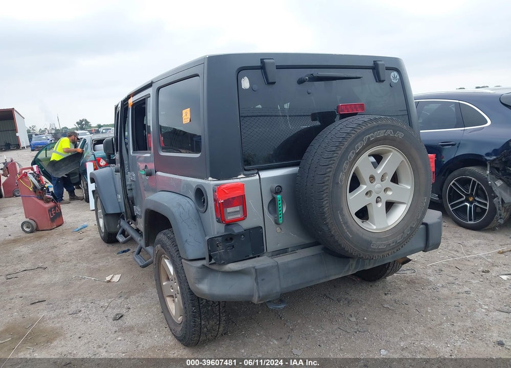 2015 JEEP WRANGLER UNLIMITED SPORT VIN: 1C4BJWDG0FL676939