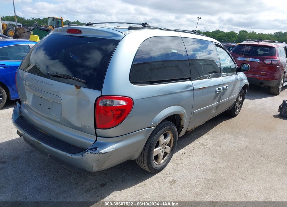 2005 DODGE GRAND CARAVAN SXT VIN: 2D4GP44L85R574027