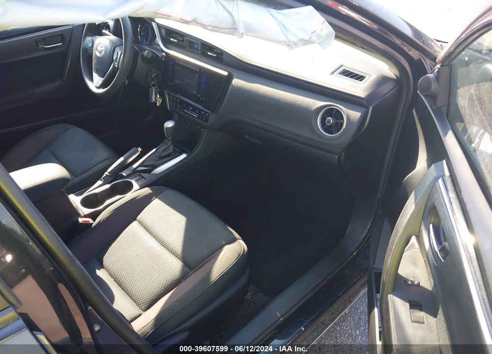 2018 TOYOTA COROLLA LE VIN: 5YFBURHE4JP753541
