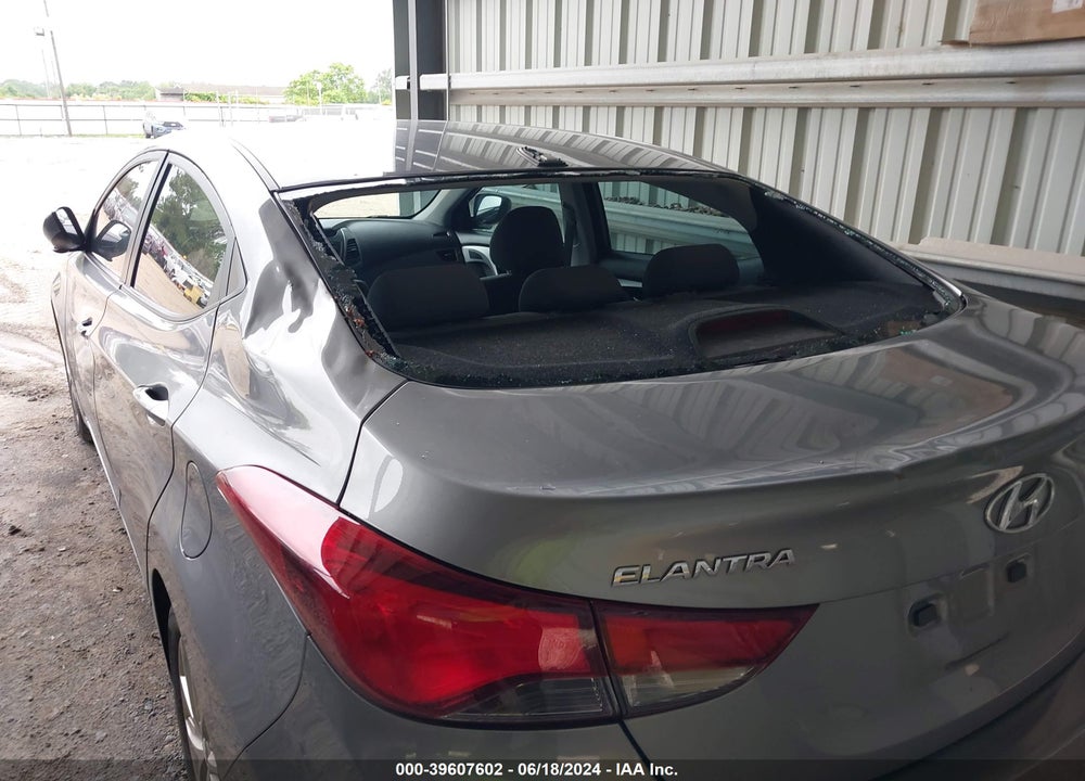 2014 HYUNDAI ELANTRA SE VIN: KMHDH4AE2EU131227