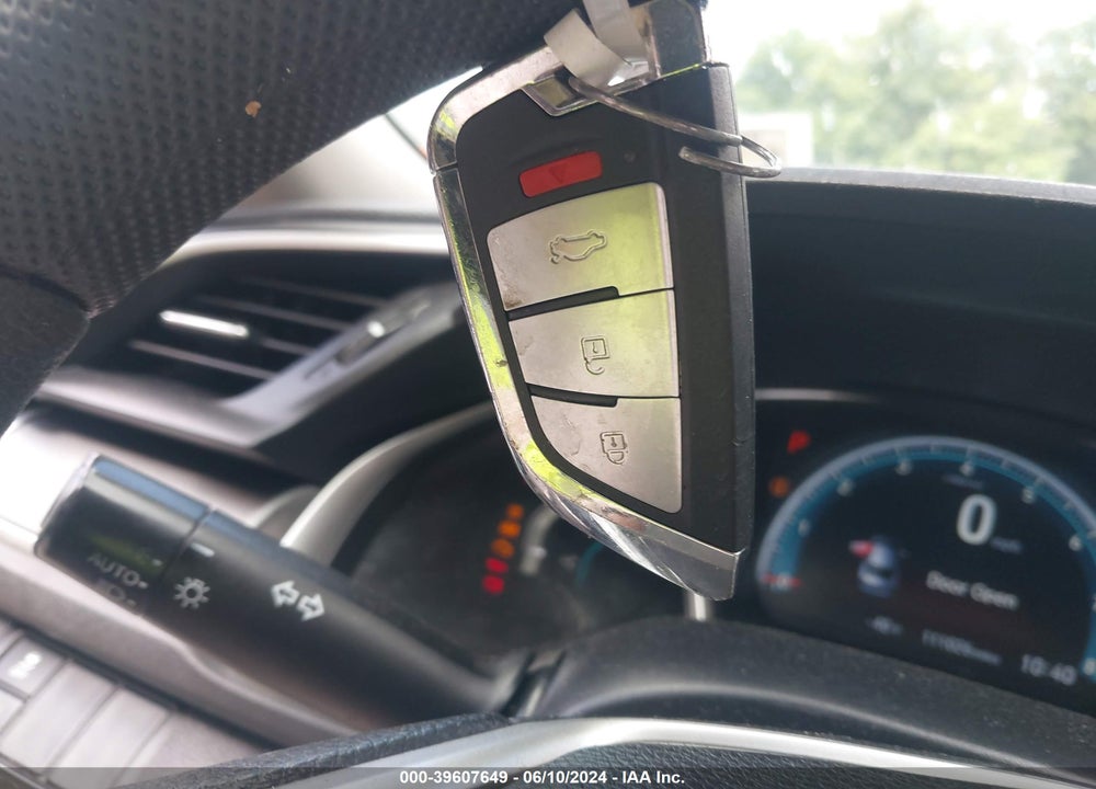 2018 HONDA CIVIC EX VIN: 2HGFC2F73JH555282