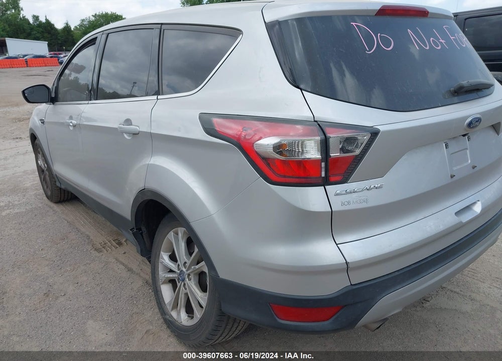 2017 FORD ESCAPE SE VIN: 1FMCU0GD3HUB15511