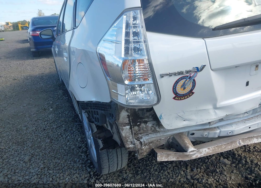 2013 TOYOTA PRIUS V THREE VIN: JTDZN3EU3D3196669