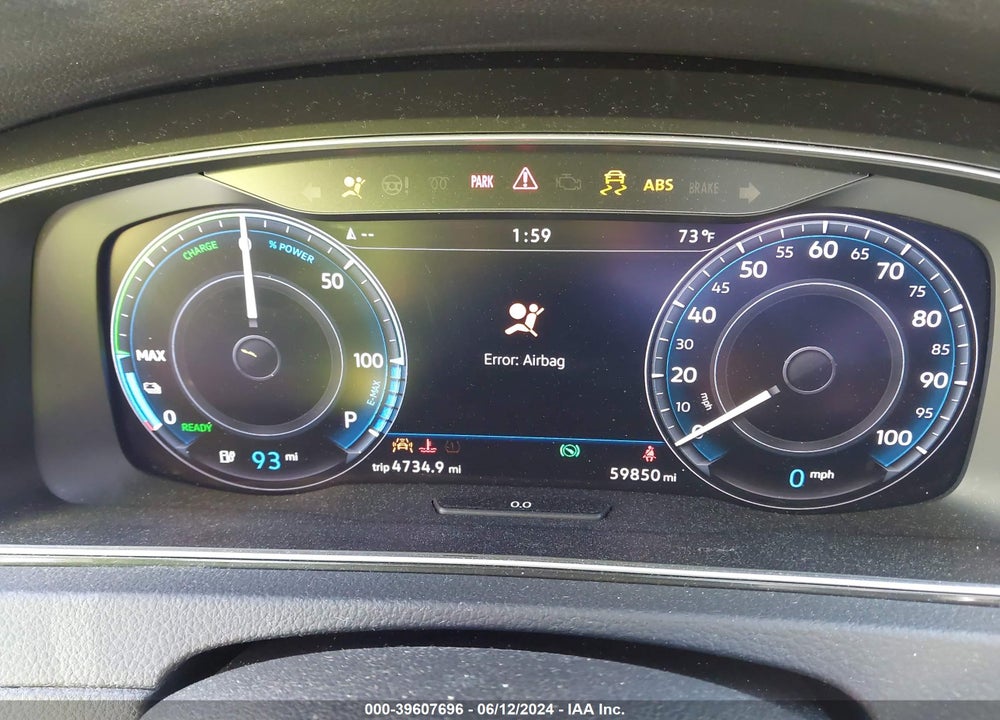 2019 VOLKSWAGEN E-GOLF SEL PREMIUM VIN: WVWPR7AU5KW913643