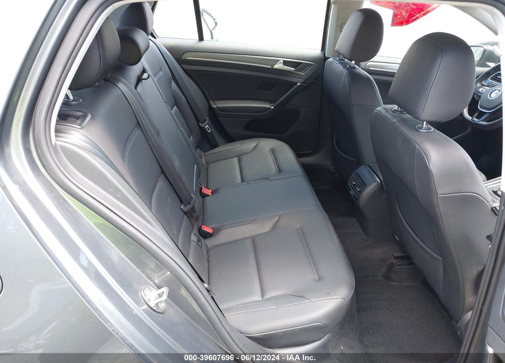 2019 VOLKSWAGEN E-GOLF SEL PREMIUM VIN: WVWPR7AU5KW913643