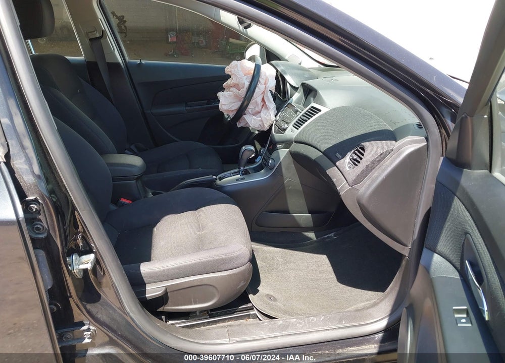 2014 CHEVROLET CRUZE 1LT AUTO VIN: 1G1PC5SB0E7162106