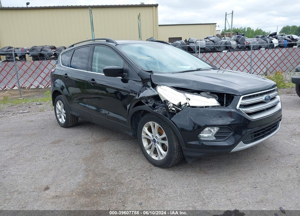 2017 FORD ESCAPE SE VIN: 1FMCU0GD8HUD83244