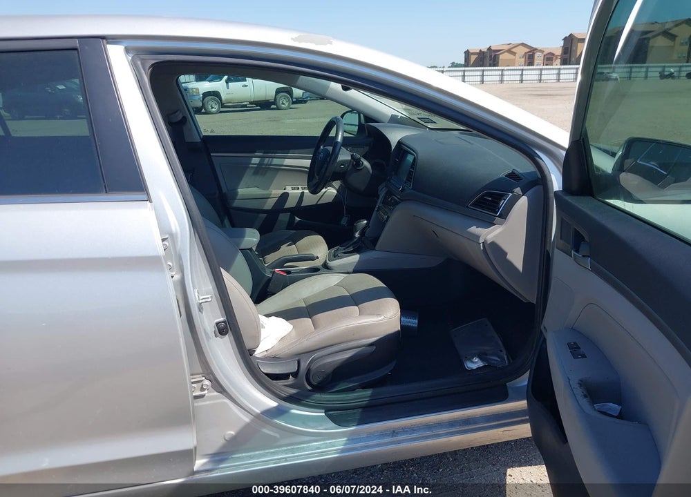 2017 HYUNDAI ELANTRA LIMITED VIN: 5NPD84LF3HH011848
