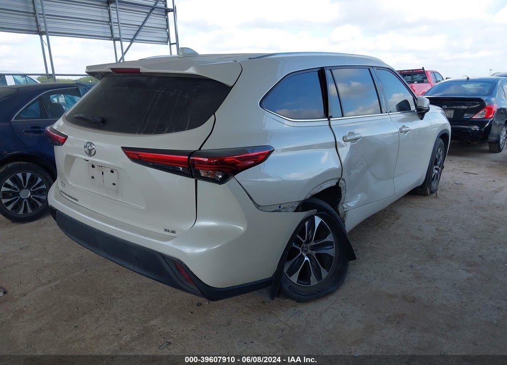 2021 TOYOTA HIGHLANDER XLE VIN: 5TDGZRAH8MS044148