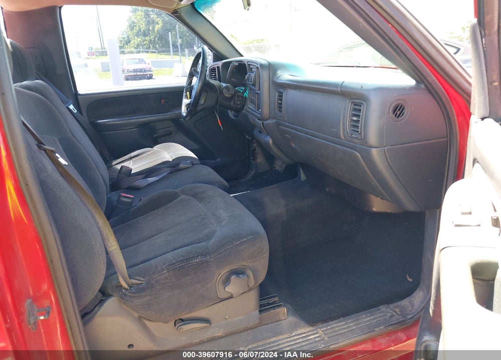 2000 CHEVROLET SILVERADO 1500 LS VIN: 1GCEC14T5YZ133898