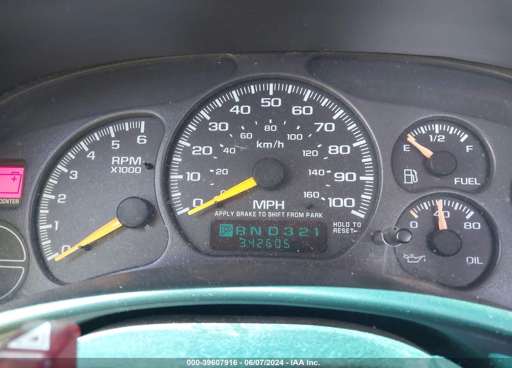 2000 CHEVROLET SILVERADO 1500 LS VIN: 1GCEC14T5YZ133898