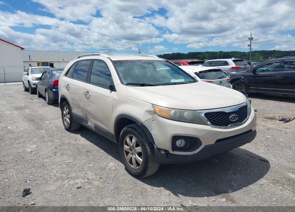 2011 KIA SORENTO LX VIN: 5XYKT4A11BG132020