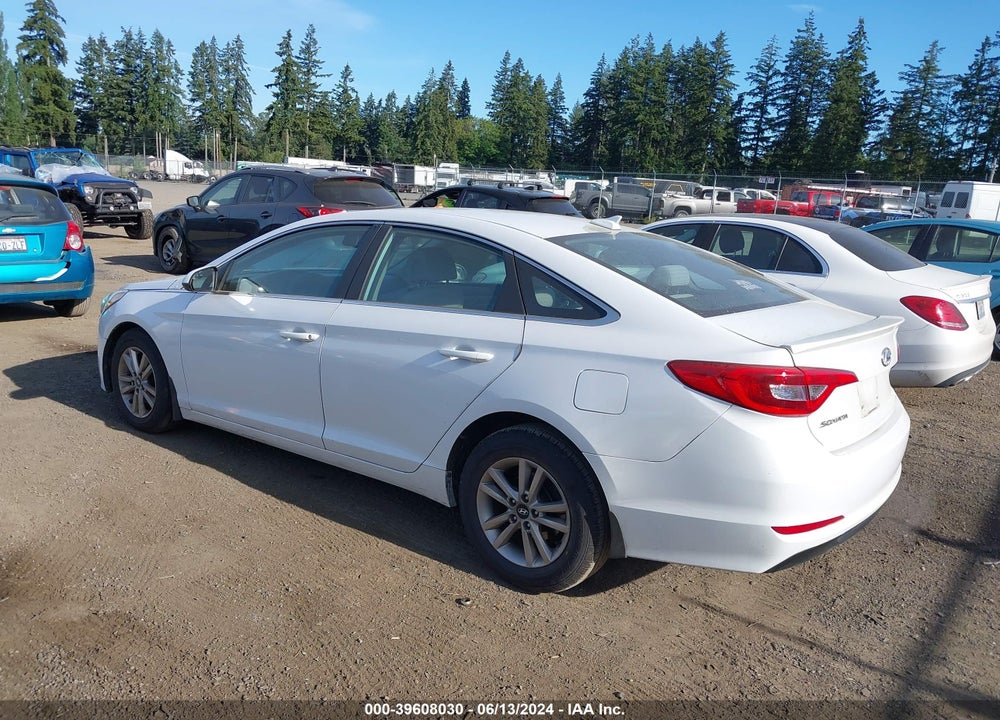 2015 HYUNDAI SONATA SE VIN: 5NPE24AF9FH233798