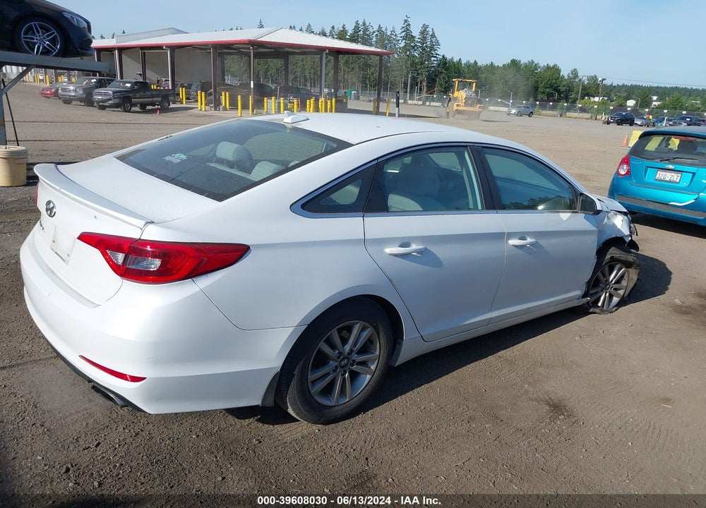 2015 HYUNDAI SONATA SE VIN: 5NPE24AF9FH233798