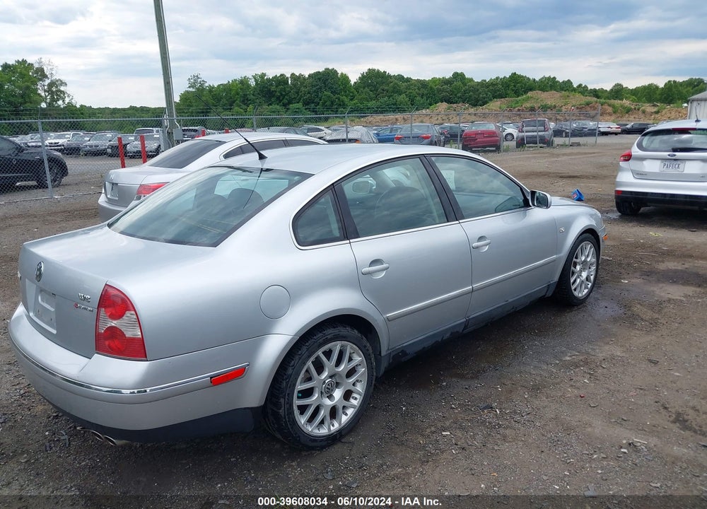 2003 VOLKSWAGEN PASSAT W8 VIN: WVWUK63B43P279704