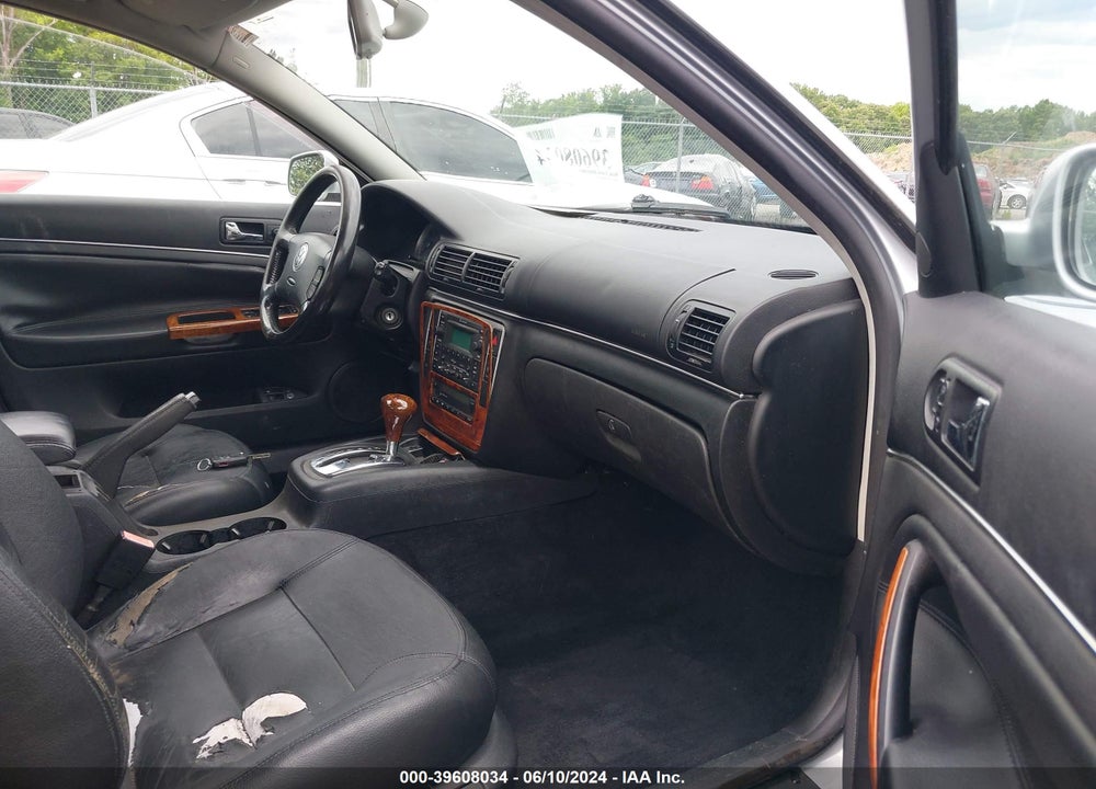 2003 VOLKSWAGEN PASSAT W8 VIN: WVWUK63B43P279704