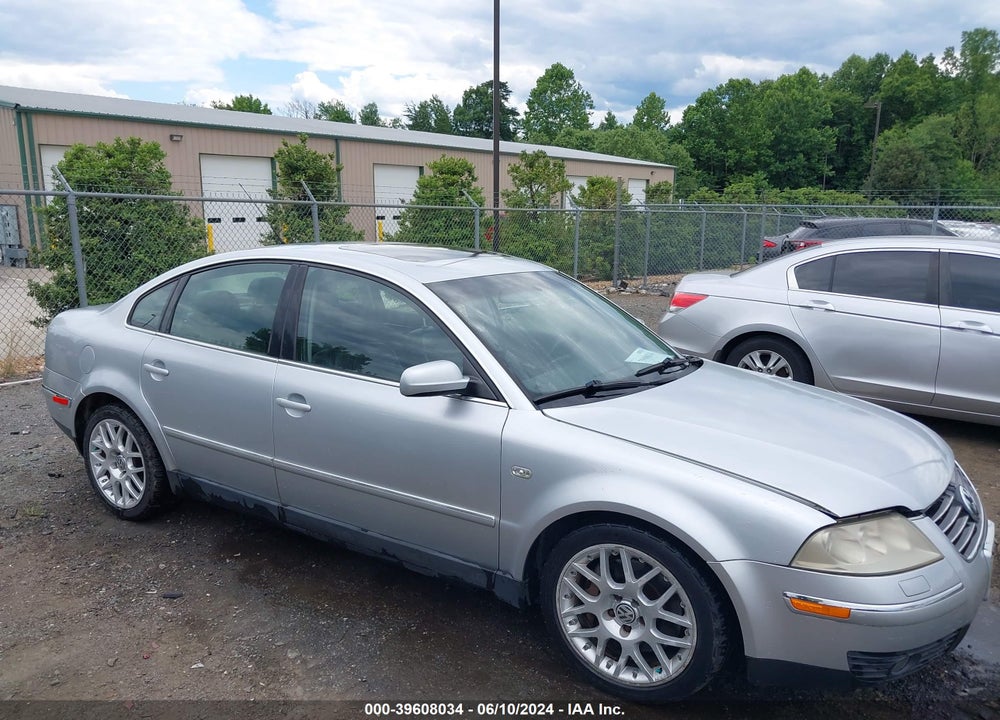 2003 VOLKSWAGEN PASSAT W8 VIN: WVWUK63B43P279704