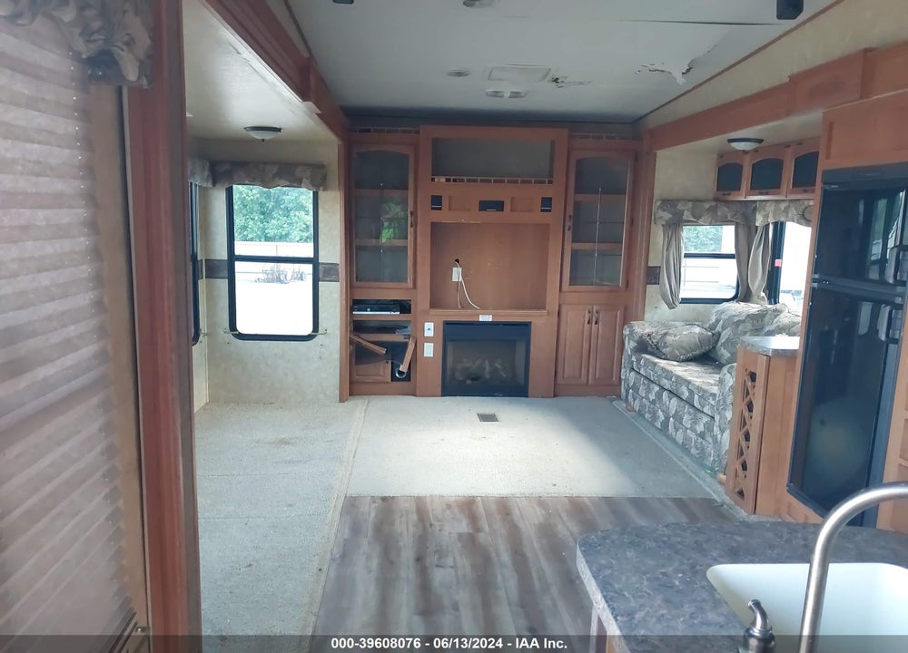 2009 FOREST RIVER SANDPIPER 345RET VIN: 4X4FSAK299J023738