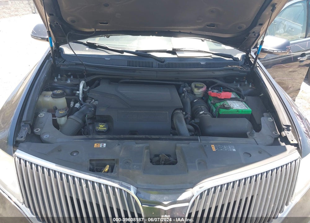 2014 LINCOLN MKT ECOBOOST VIN: 2LMHJ5AT3EBL52419