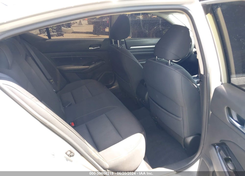 2021 NISSAN ALTIMA SV FWD VIN: 1N4BL4DV3MN366370