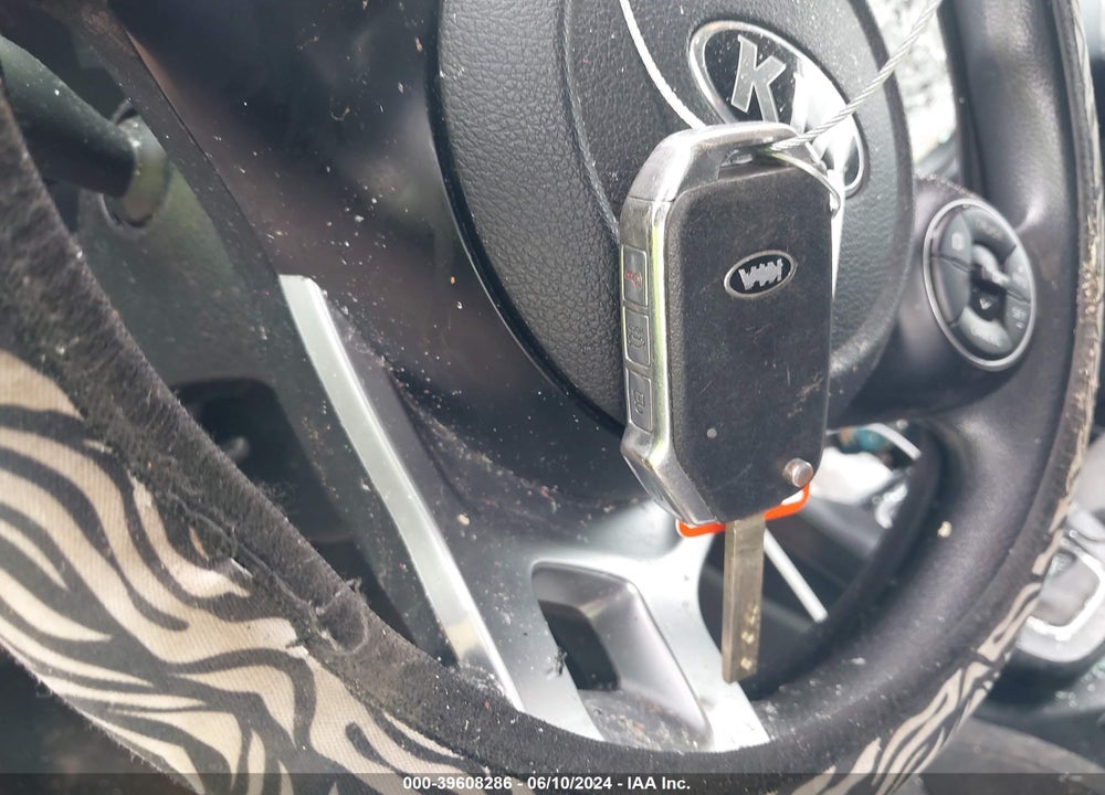 2021 KIA SOUL LX VIN: KNDJ23AU2M7786107