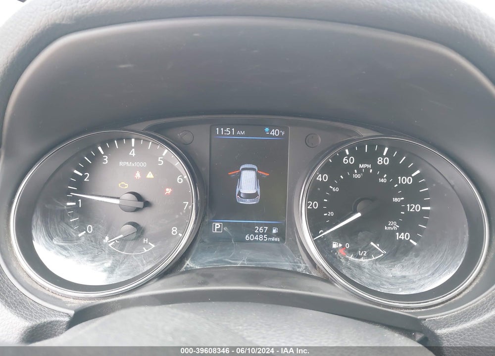 2018 NISSAN ROGUE SL VIN: 5N1AT2MT1JC843051