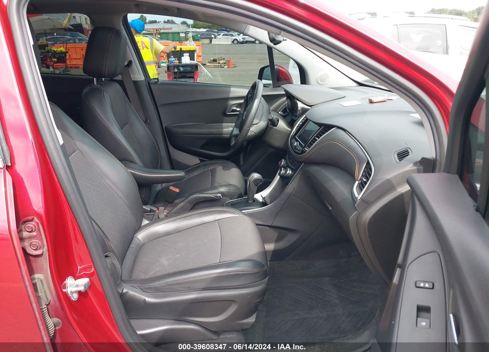 2020 CHEVROLET TRAX AWD LT VIN: 3GNCJPSB6LL125147