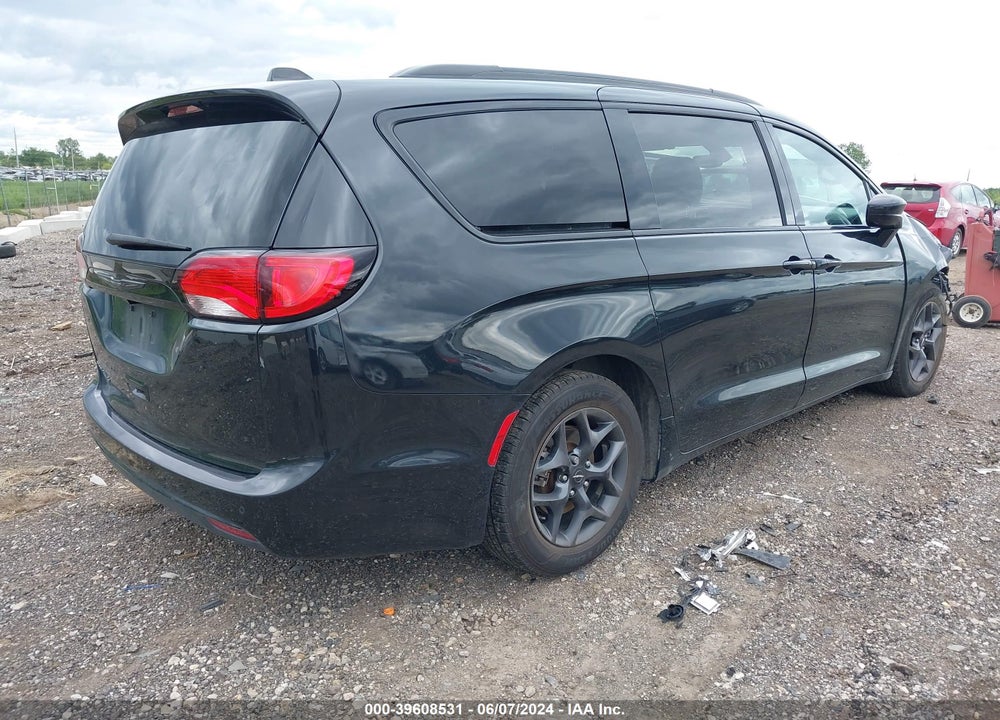 2018 CHRYSLER PACIFICA TOURING L VIN: 2C4RC1BG4JR158587