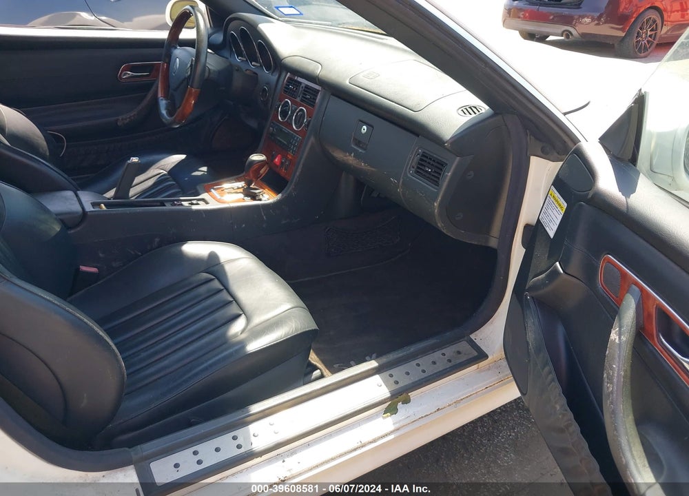 2004 MERCEDES-BENZ SLK 320 VIN: WDBKK65F44F306073