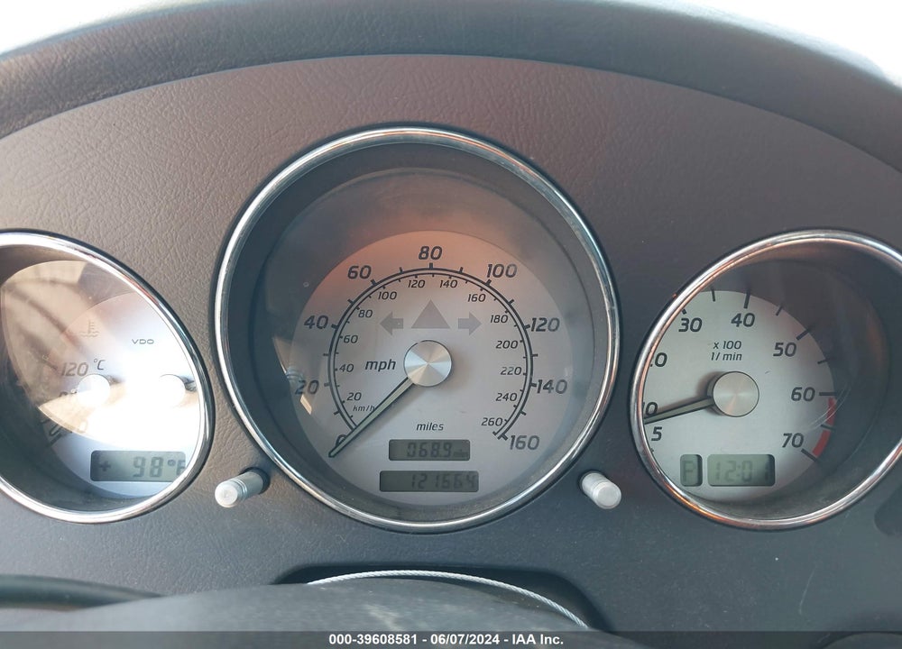 2004 MERCEDES-BENZ SLK 320 VIN: WDBKK65F44F306073