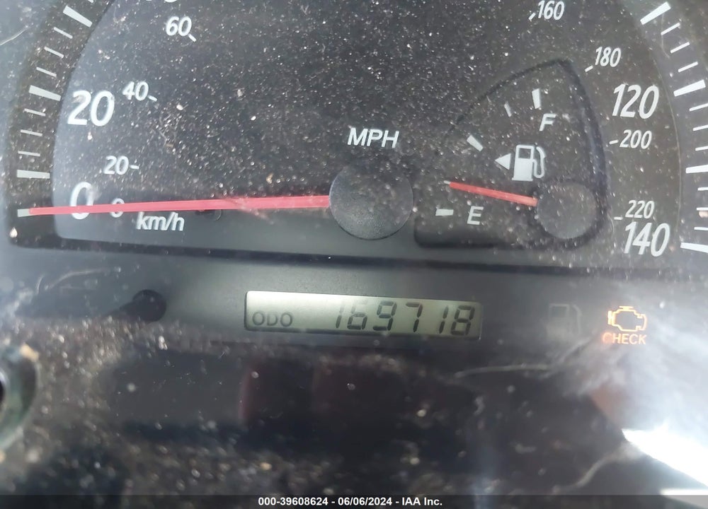 2003 TOYOTA CAMRY LE VIN: 4T1BE32K83U710301