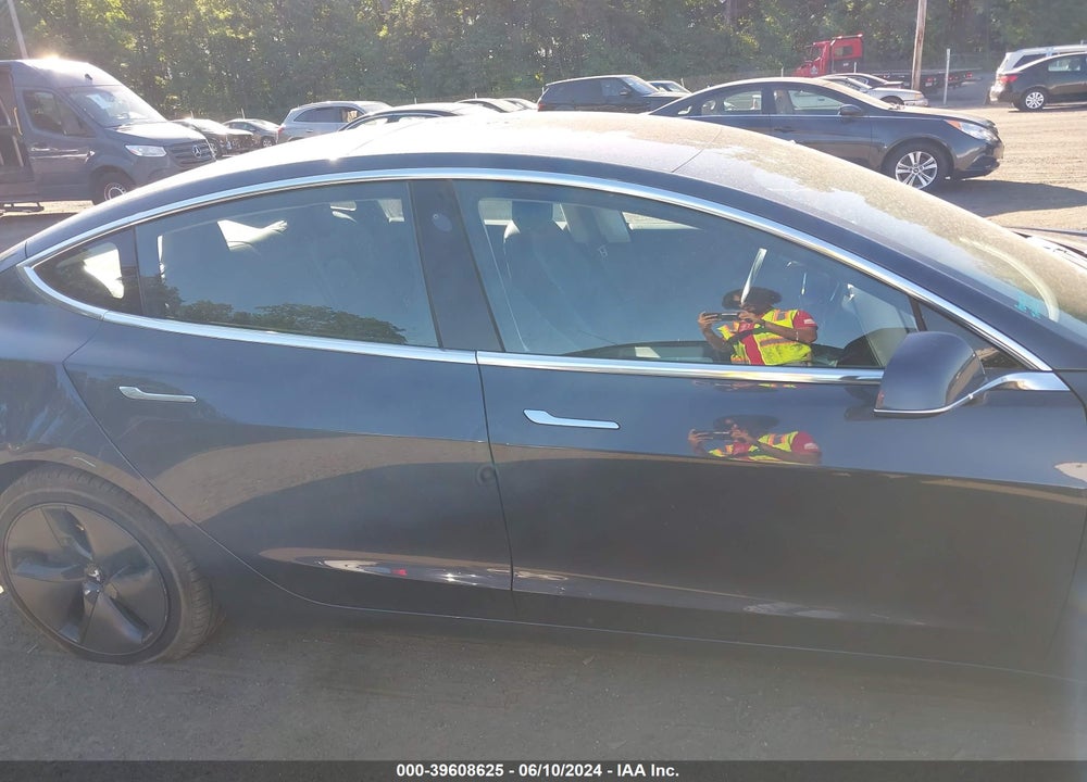 2018 TESLA MODEL 3 LONG RANGE/MID RANGE VIN: 5YJ3E1EA9JF004010