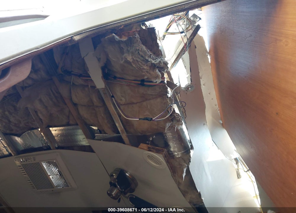 2010 CARRIAGE CAMEO VIN: 16F62E4R9A1A11040