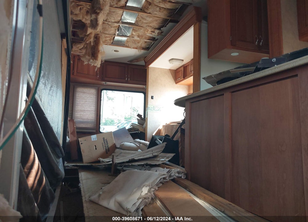 2010 CARRIAGE CAMEO VIN: 16F62E4R9A1A11040