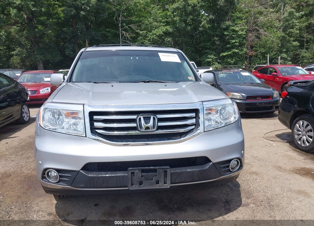 2015 HONDA PILOT TOURING VIN: 5FNYF4H91FB016195
