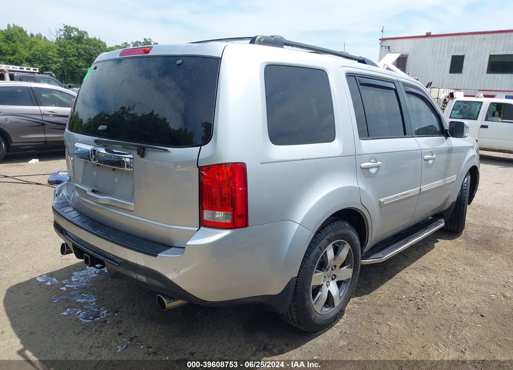 2015 HONDA PILOT TOURING VIN: 5FNYF4H91FB016195