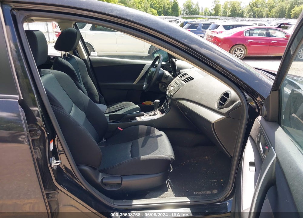 2011 MAZDA 3 S SPORT VIN: JM1BL1U6XB1458940
