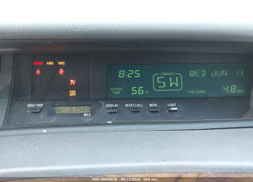 2002 TOYOTA AVALON XLS VIN: 4T1BF28B82U258976