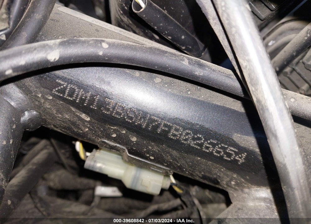 2015 DUCATI DIAVEL VIN: ZDM13BSW7FB026654