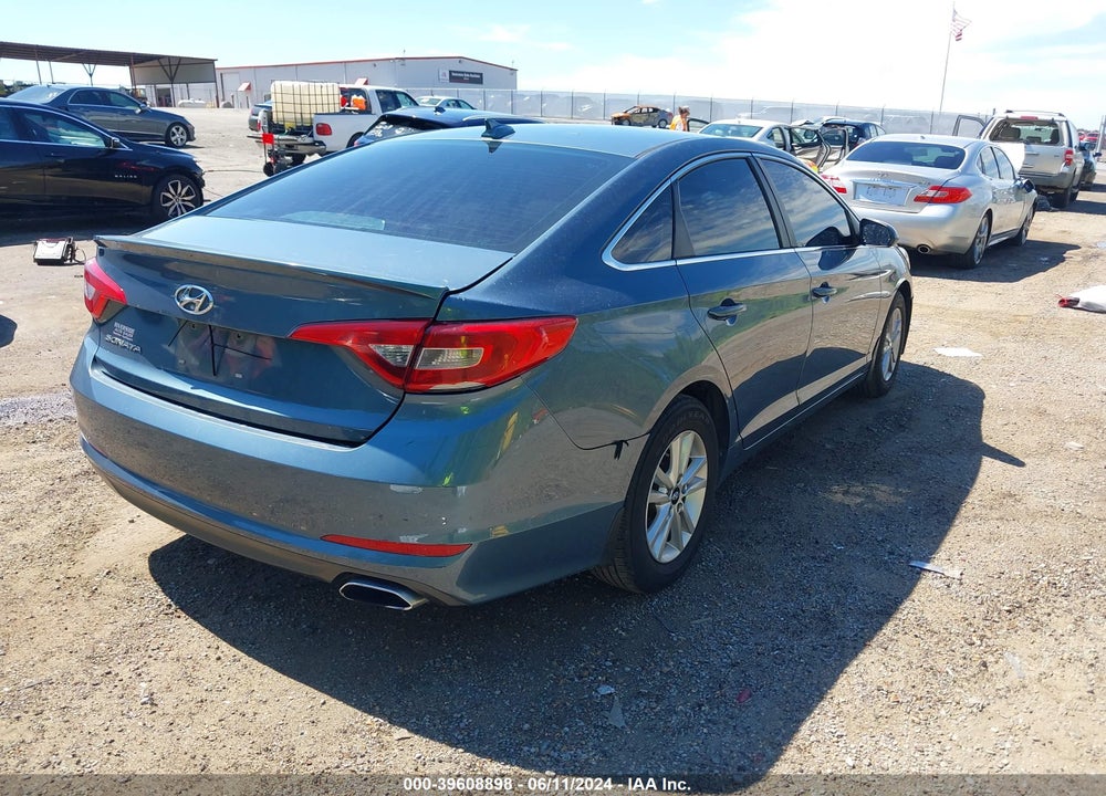 2015 HYUNDAI SONATA SE VIN: 5NPE24AF2FH239944