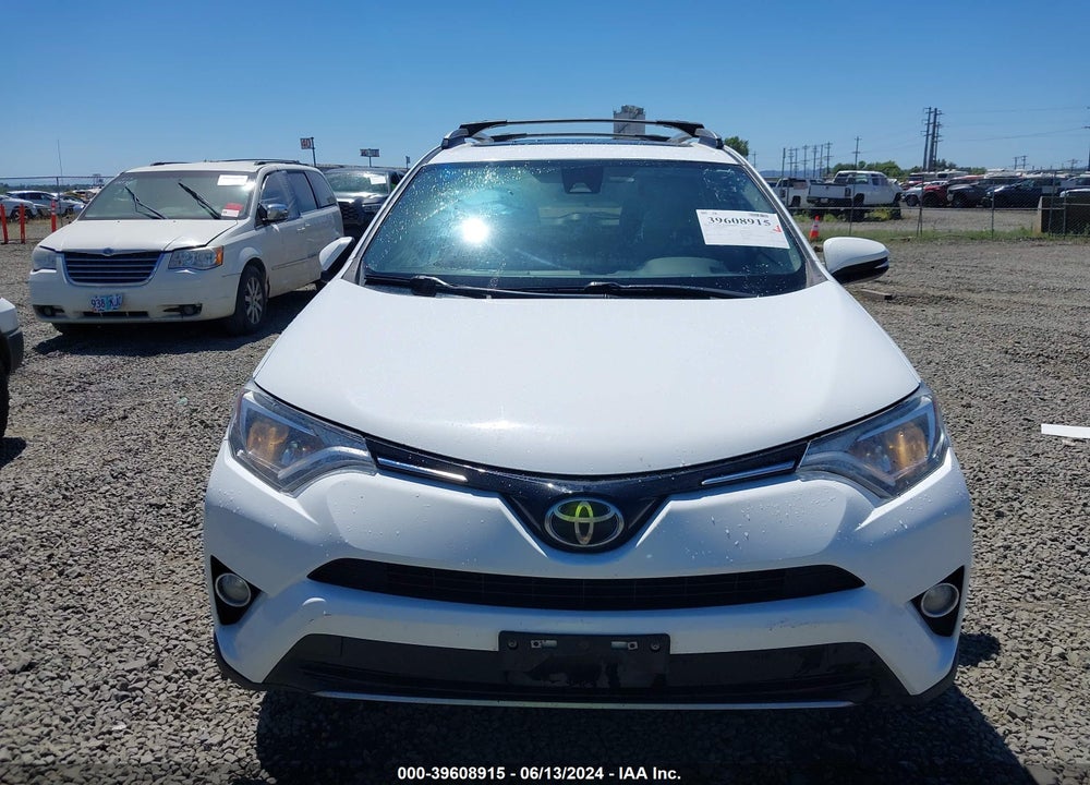 2018 TOYOTA RAV4 XLE VIN: 2T3RFREV8JW851622