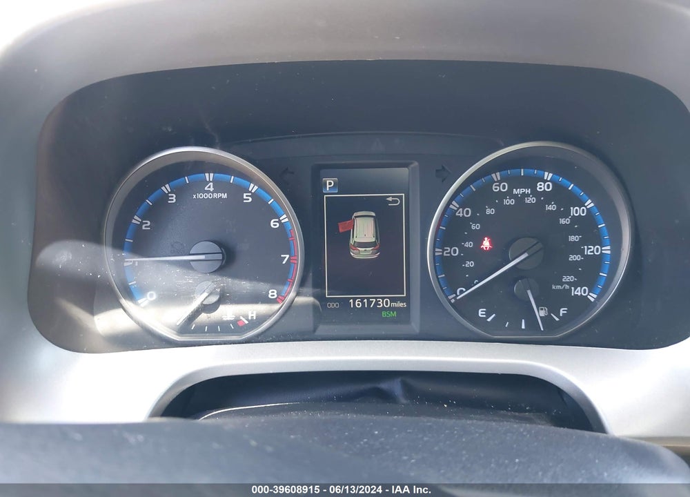 2018 TOYOTA RAV4 XLE VIN: 2T3RFREV8JW851622