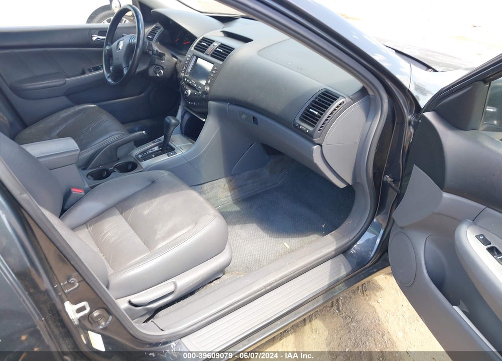 2005 HONDA ACCORD 2.4 EX VIN: 1HGCM56725A159348
