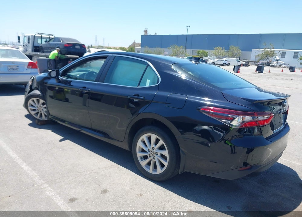 2021 TOYOTA CAMRY LE VIN: 4T1C11AK1MU543044