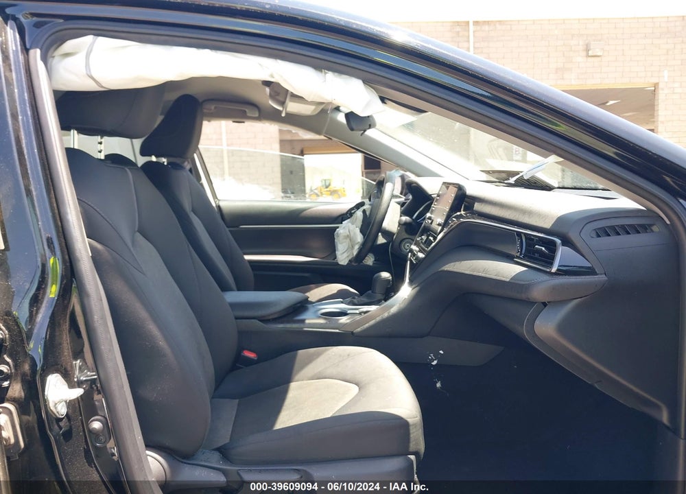 2021 TOYOTA CAMRY LE VIN: 4T1C11AK1MU543044